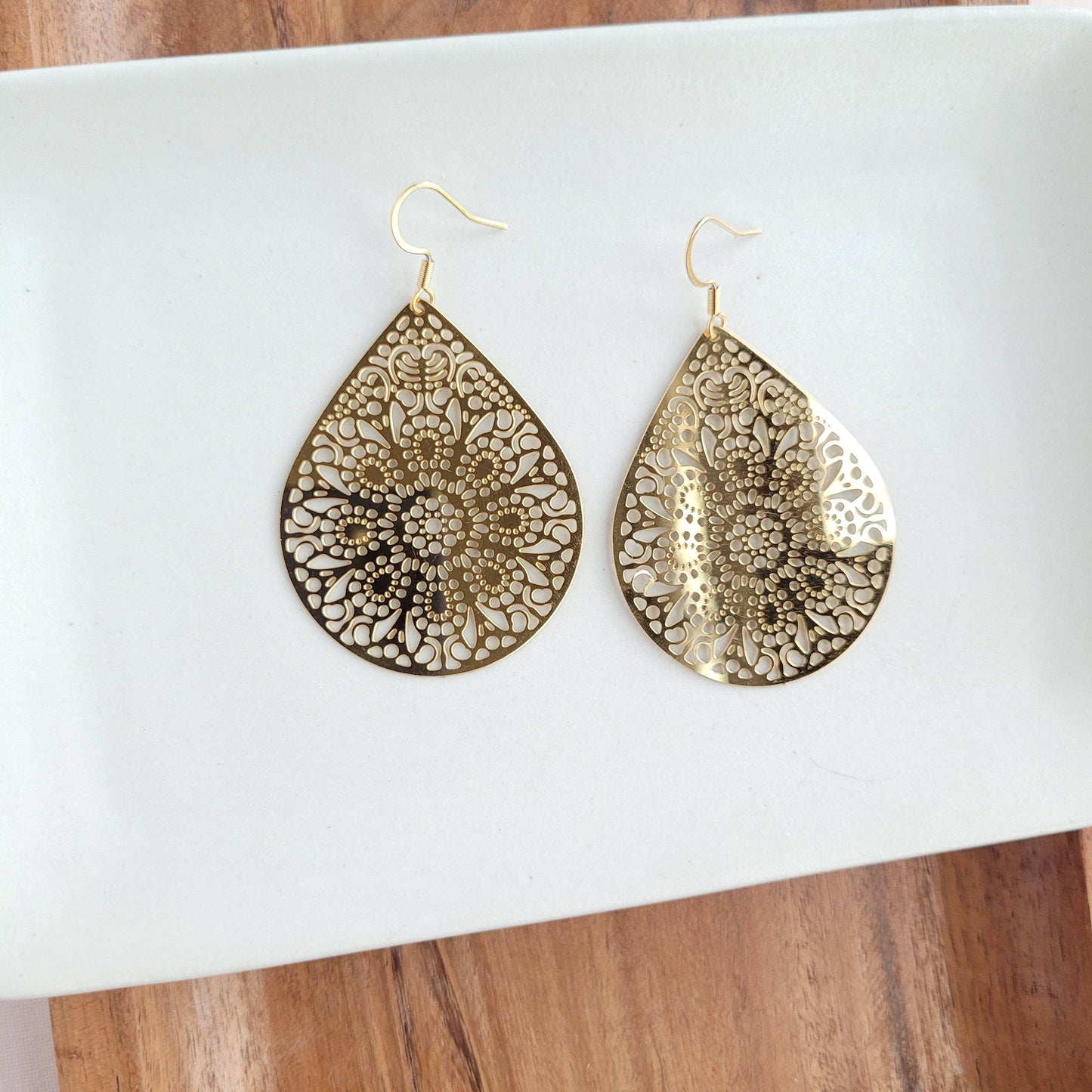 Camilla Pendant Earrings - Gold