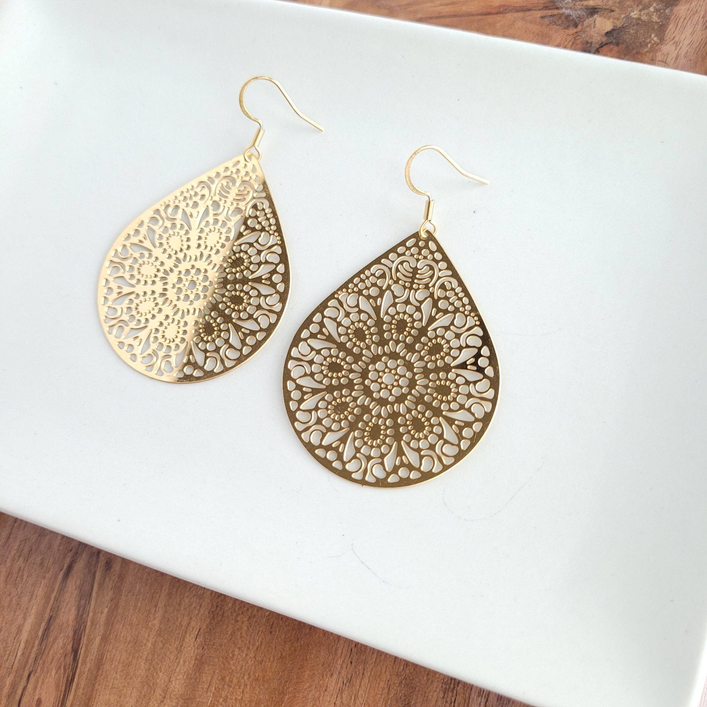 Camilla Pendant Earrings - Gold