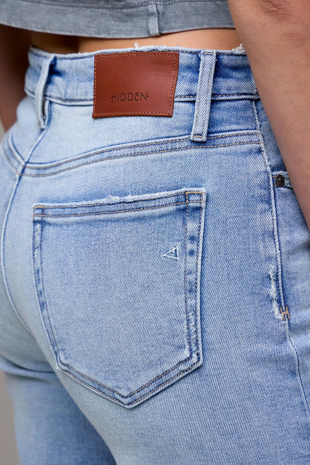 Hidden | Ella Light Wash High Rise Classic Straight