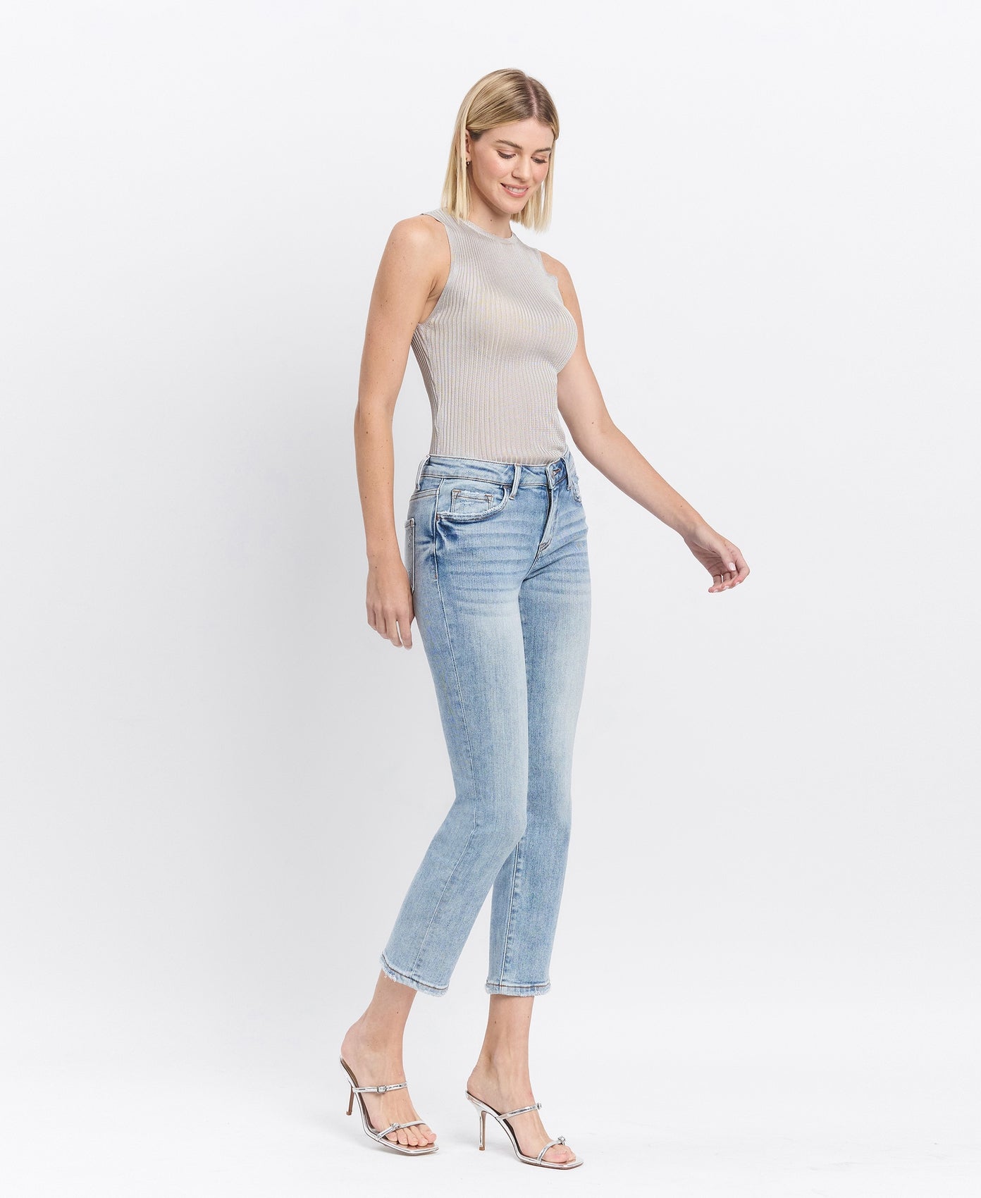 Lovervet | Mid Rise Crop Slim Straight Jeans